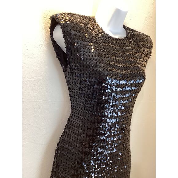 Black Sequins Open Back Ruffle Hem Evening Formal Dress 4 Structured Shoulders - Picture 3 of 10